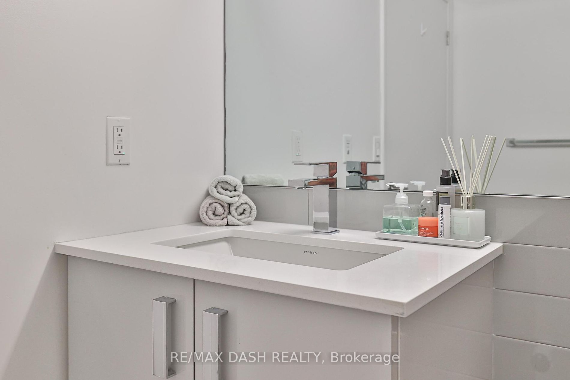 30 Gibbs Rd, #2501