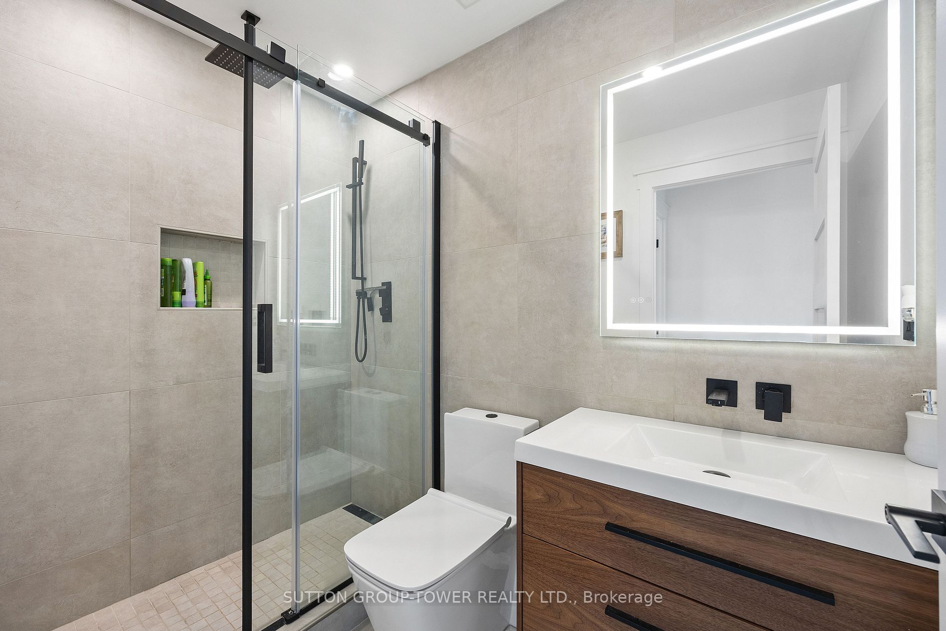 38 Fontenay Crt, #1607
