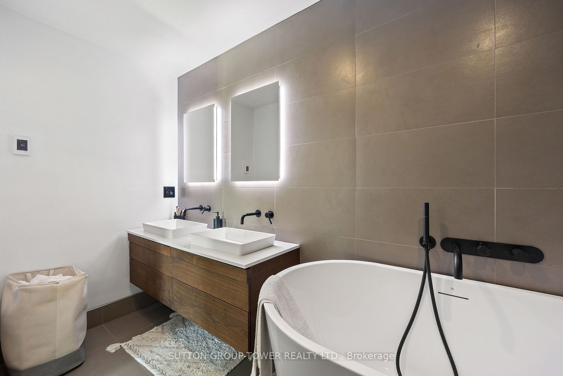 38 Fontenay Crt, #1607