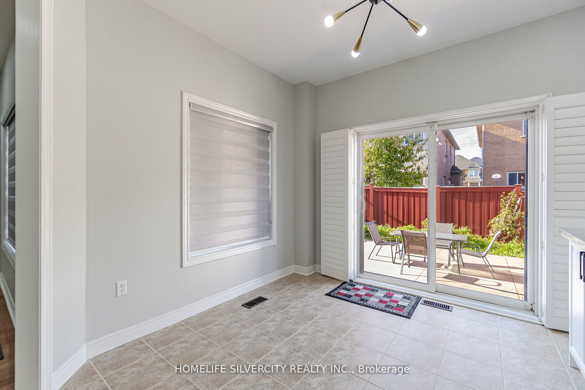 36 Fallgate Dr