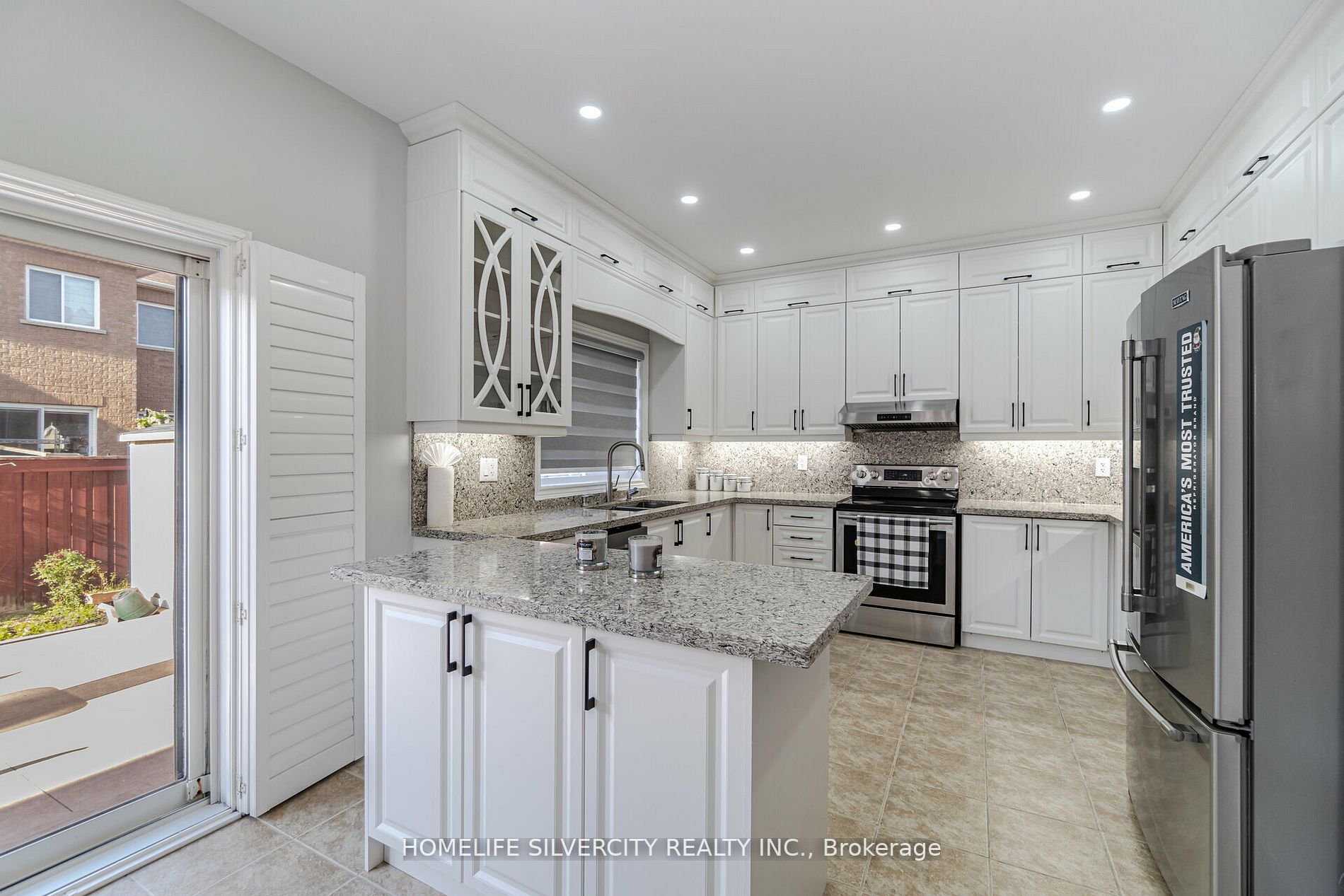 36 Fallgate Dr