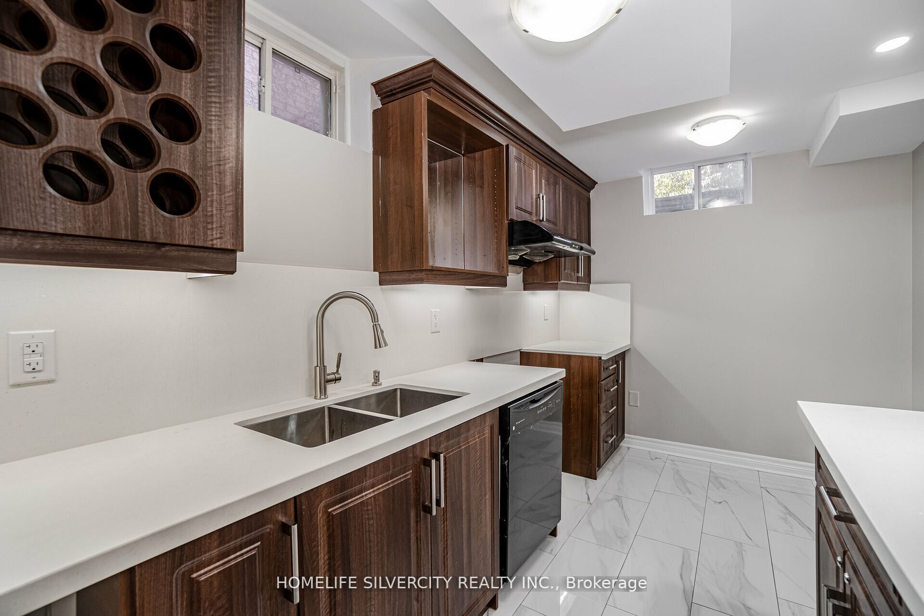 36 Fallgate Dr