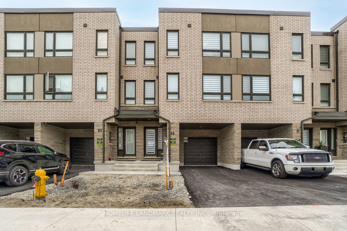 19 Woodstream Dr
