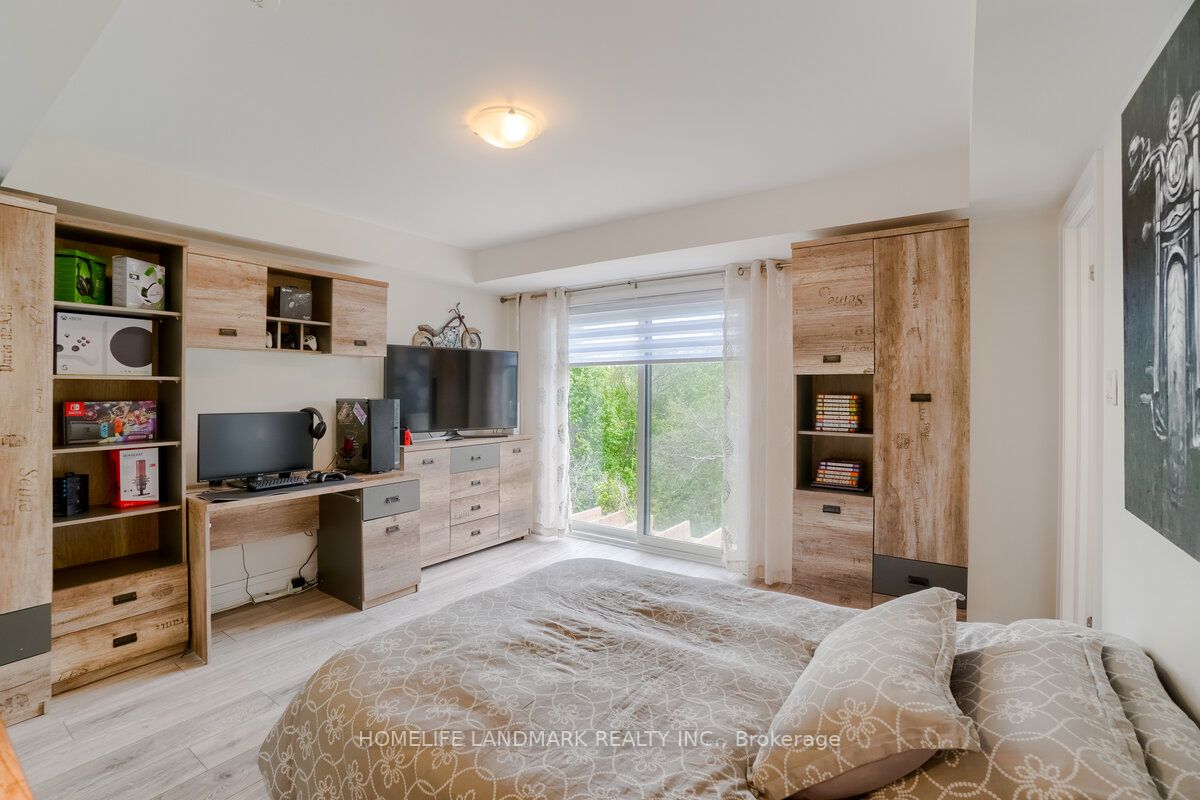 19 Woodstream Dr