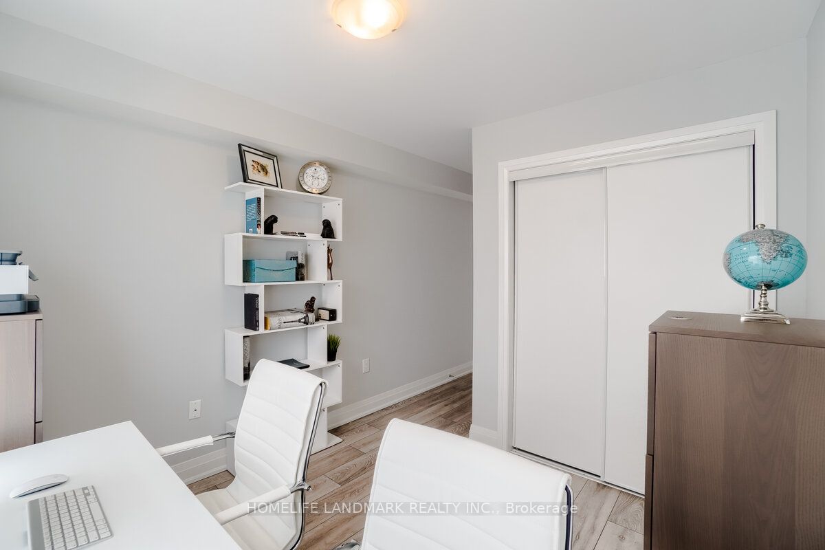 19 Woodstream Dr