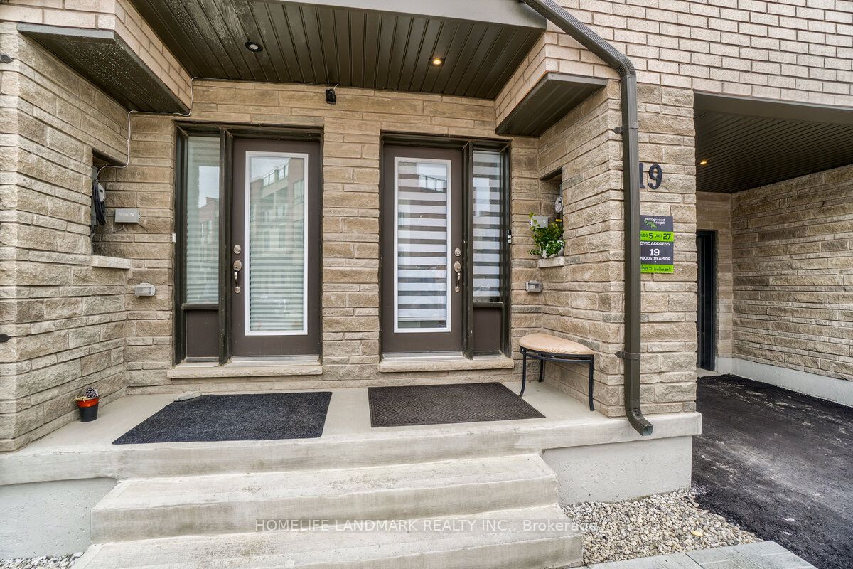 19 Woodstream Dr