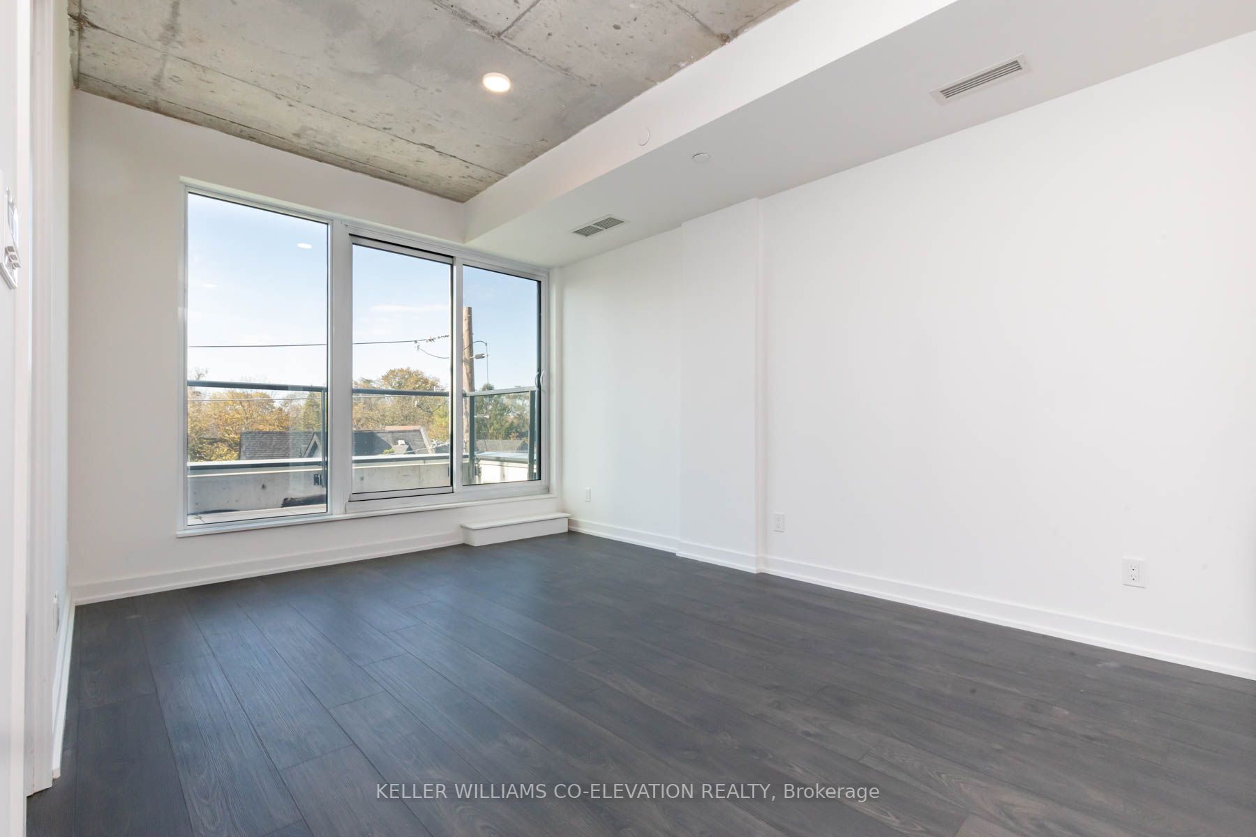 57 Brock Ave, #403