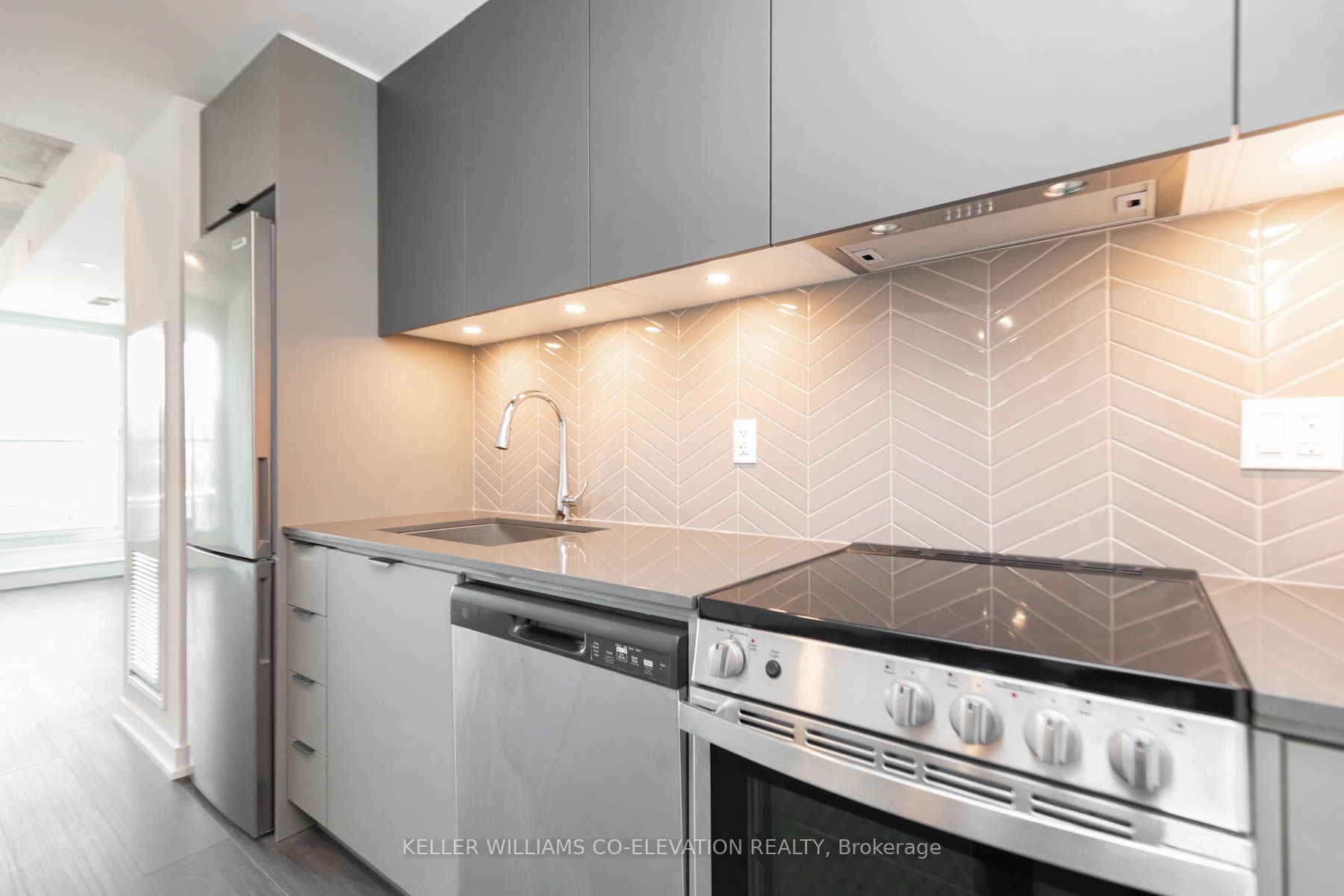 57 Brock Ave, #403