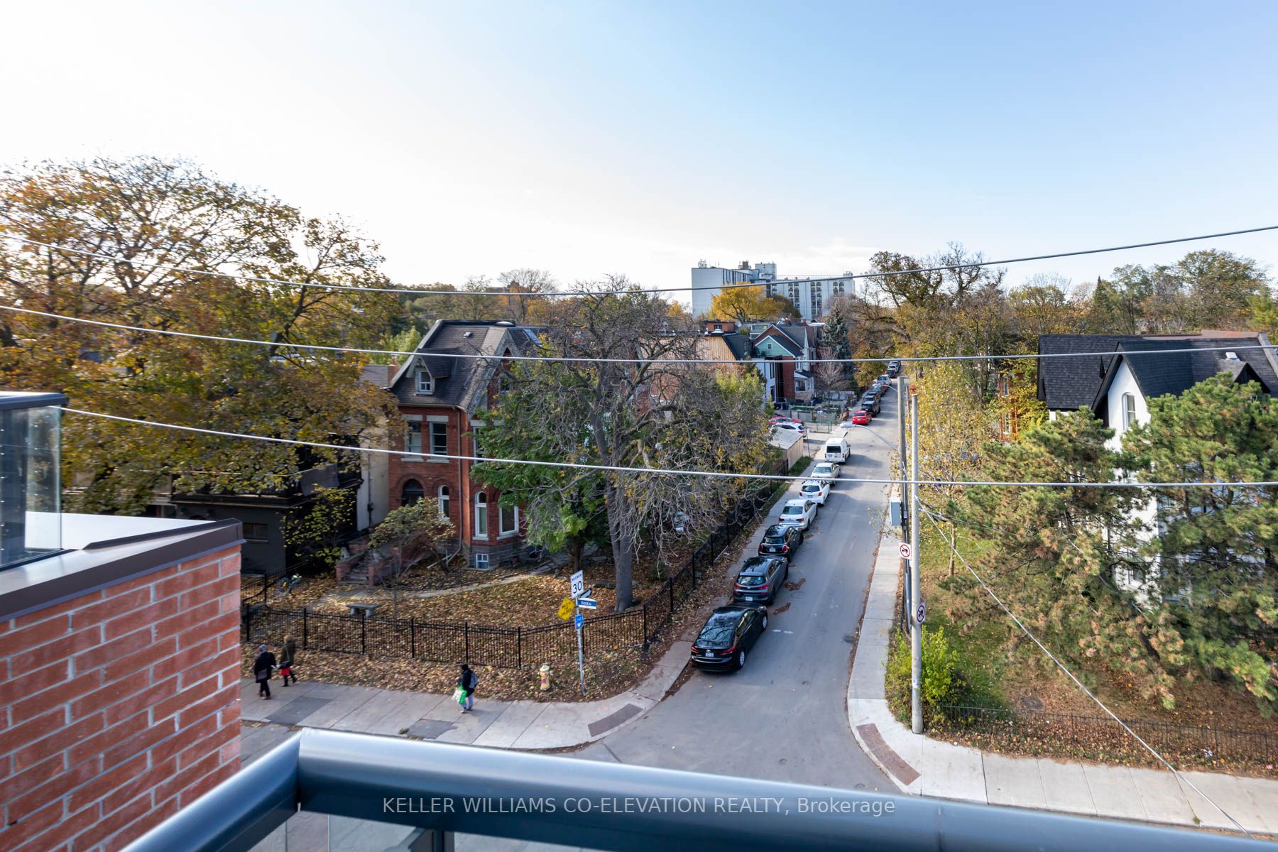 57 Brock Ave, #403