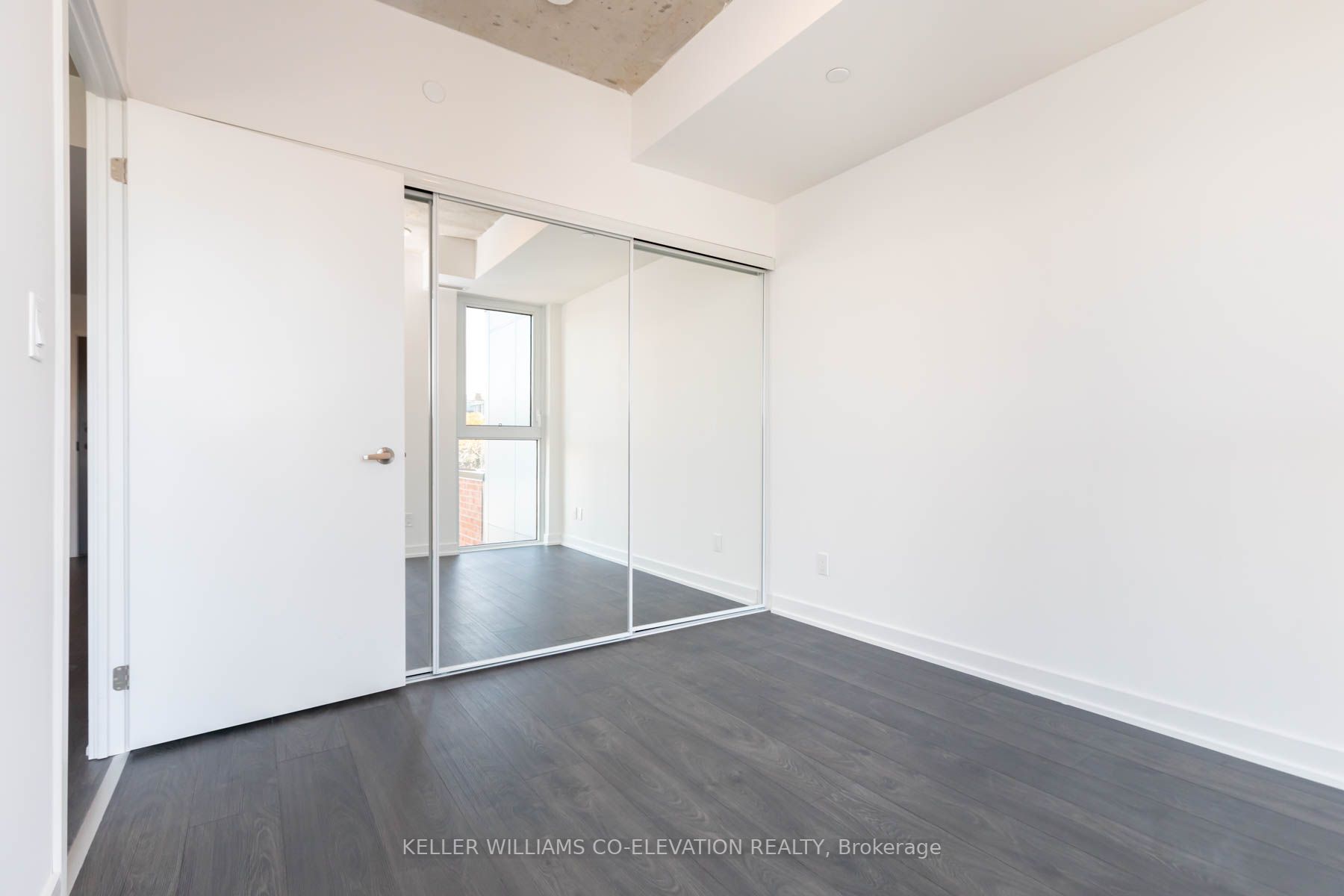 57 Brock Ave, #403