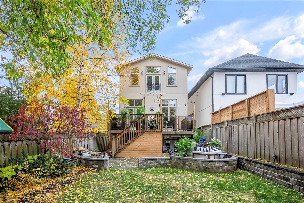 71 Guthrie Ave