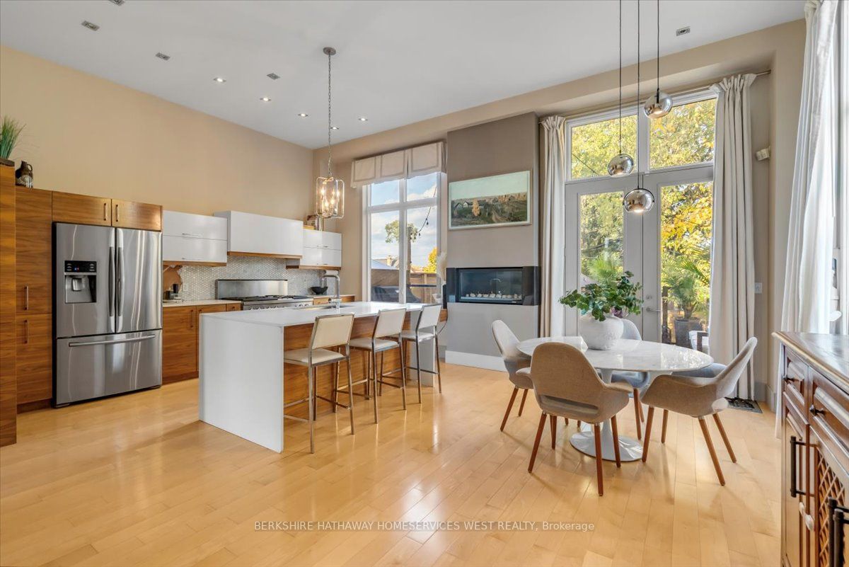 71 Guthrie Ave
