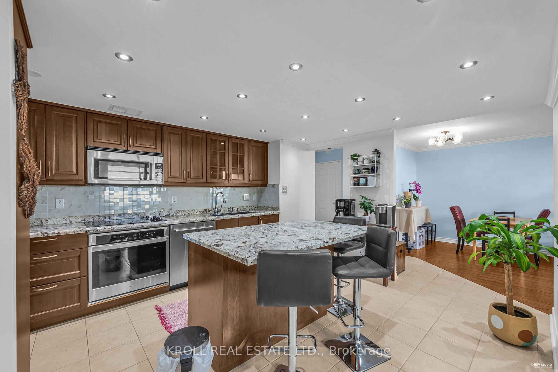 3100 Kirwin Ave, #2506