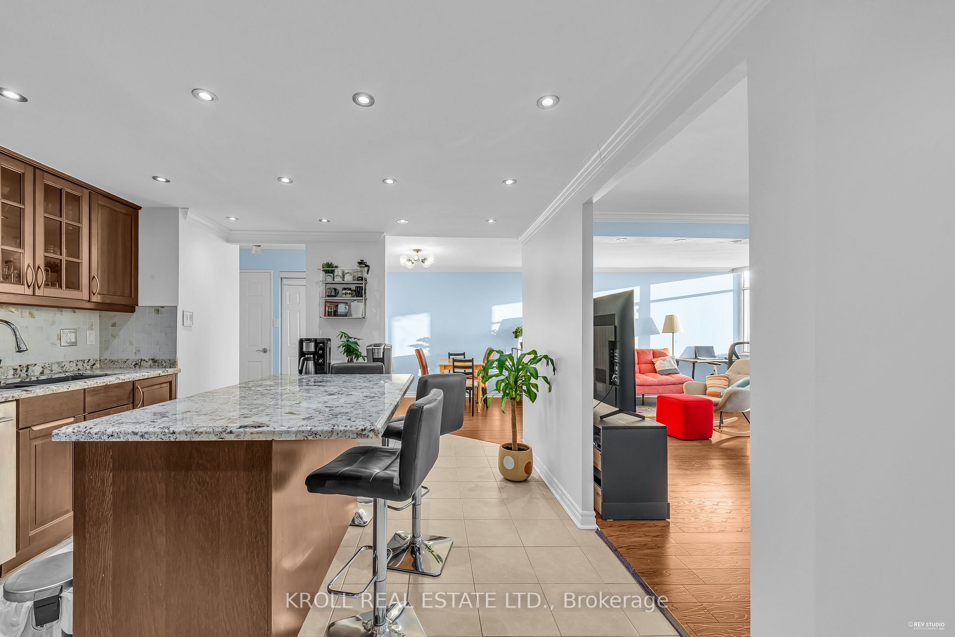 3100 Kirwin Ave, #2506