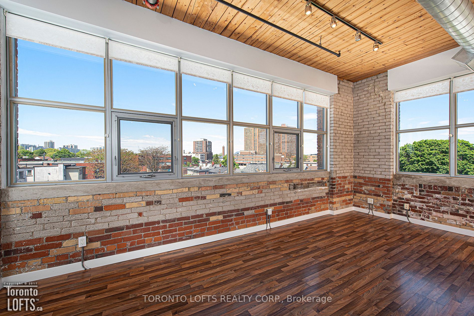 2154 Dundas St W, #502