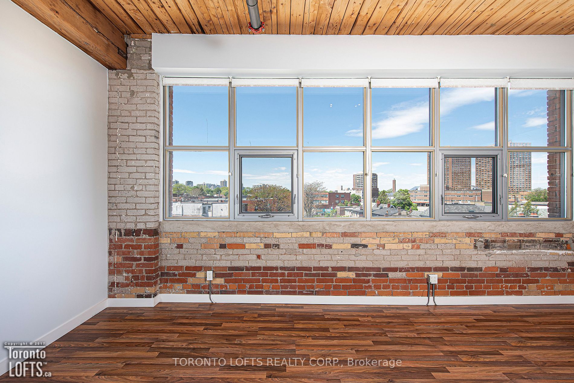 2154 Dundas St W, #502