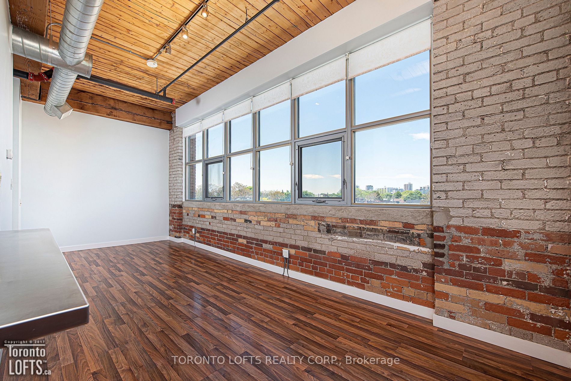 2154 Dundas St W, #502