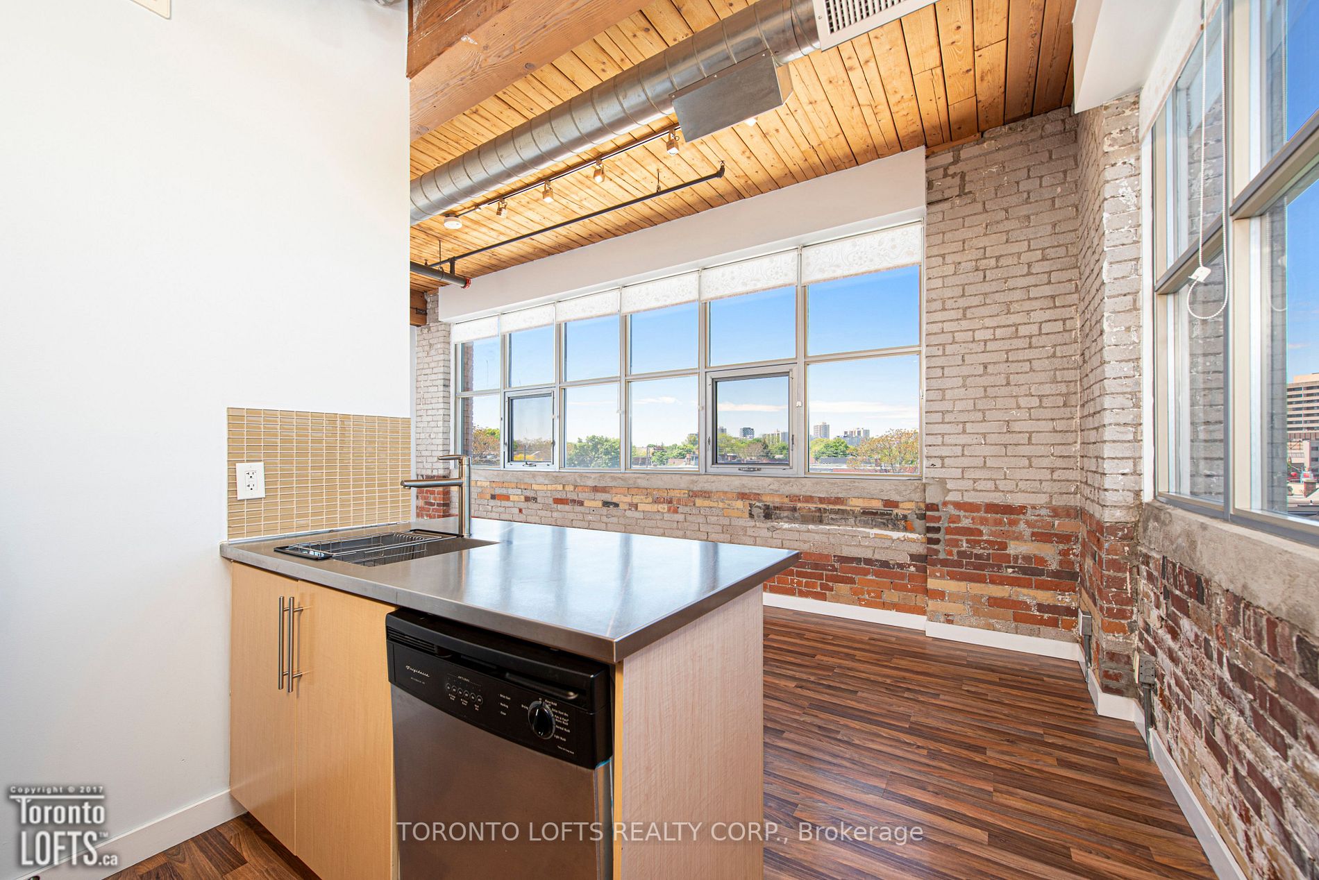 2154 Dundas St W, #502