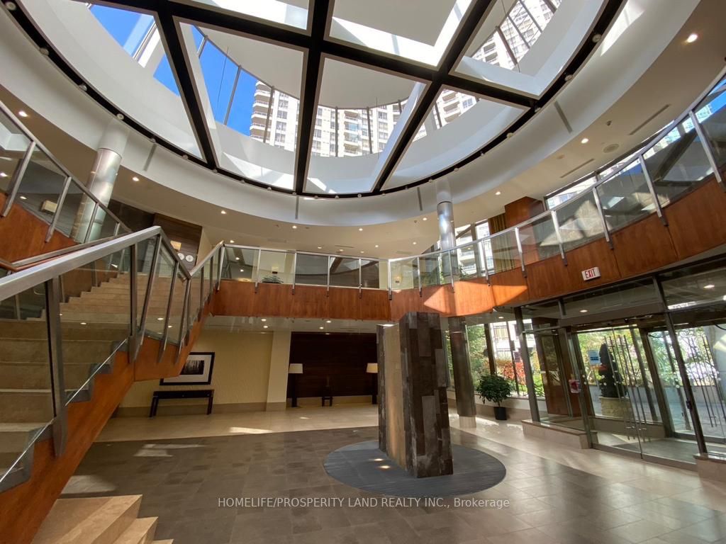 3880 Duke Of York Blvd, #2612