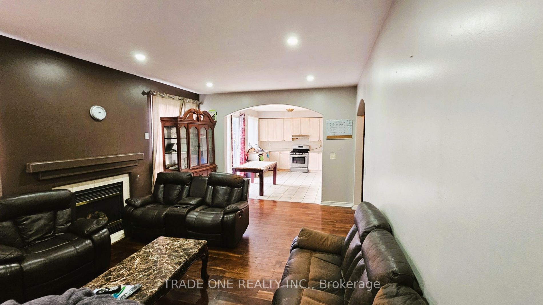 6 VERONA Drive