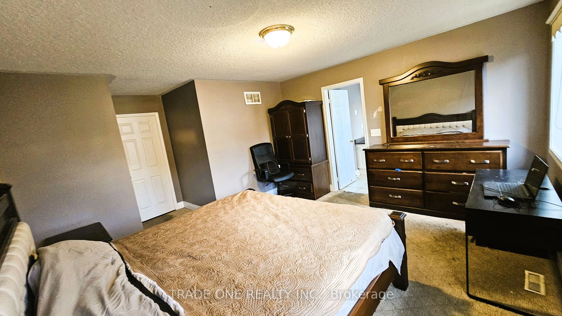 6 VERONA Drive