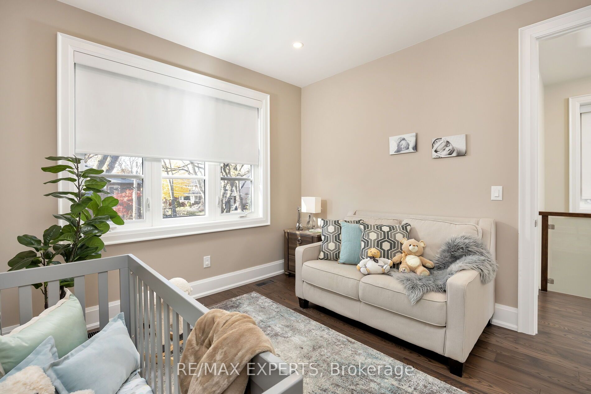 5 Dartmouth Cres