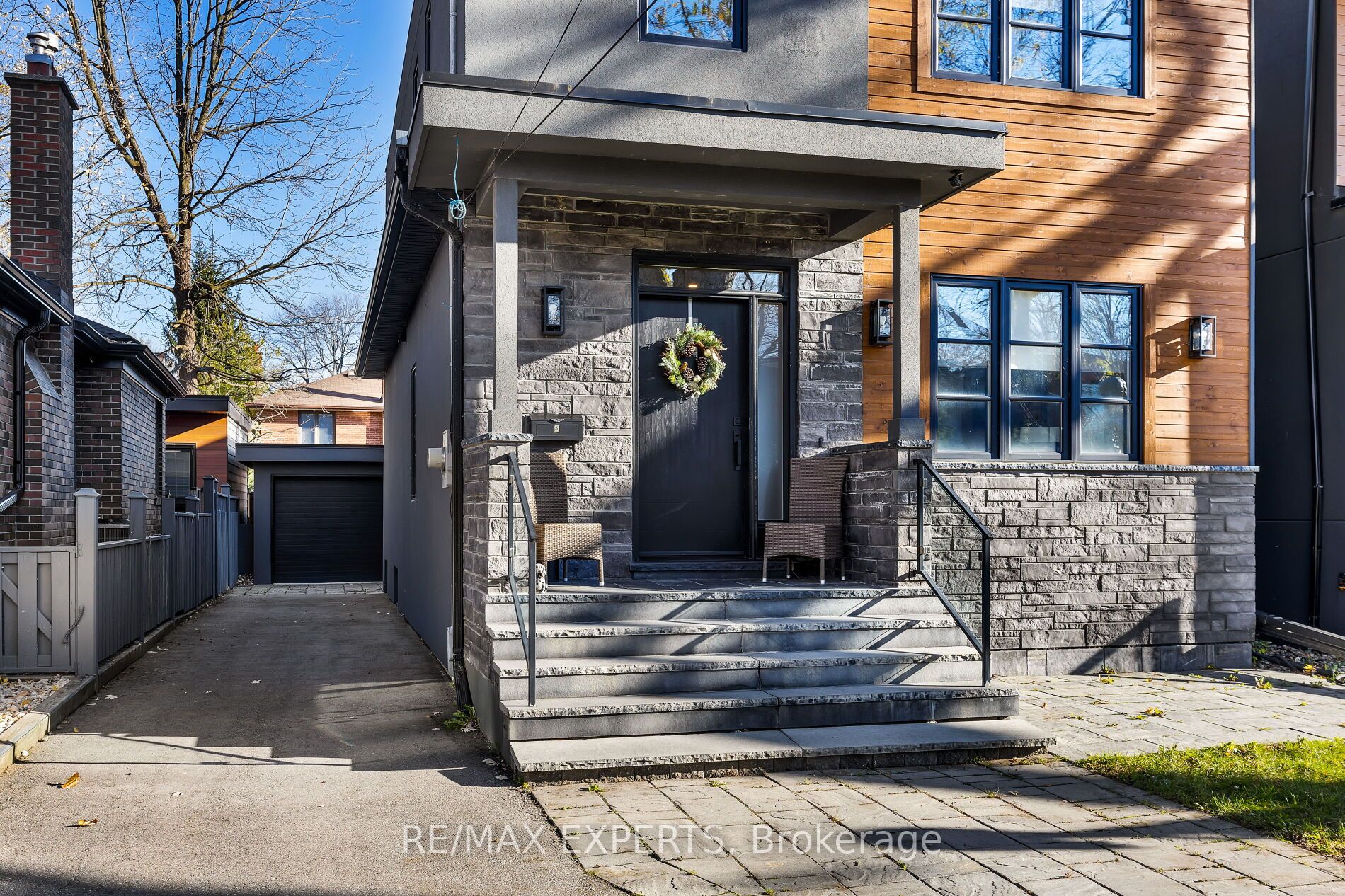 5 Dartmouth Cres