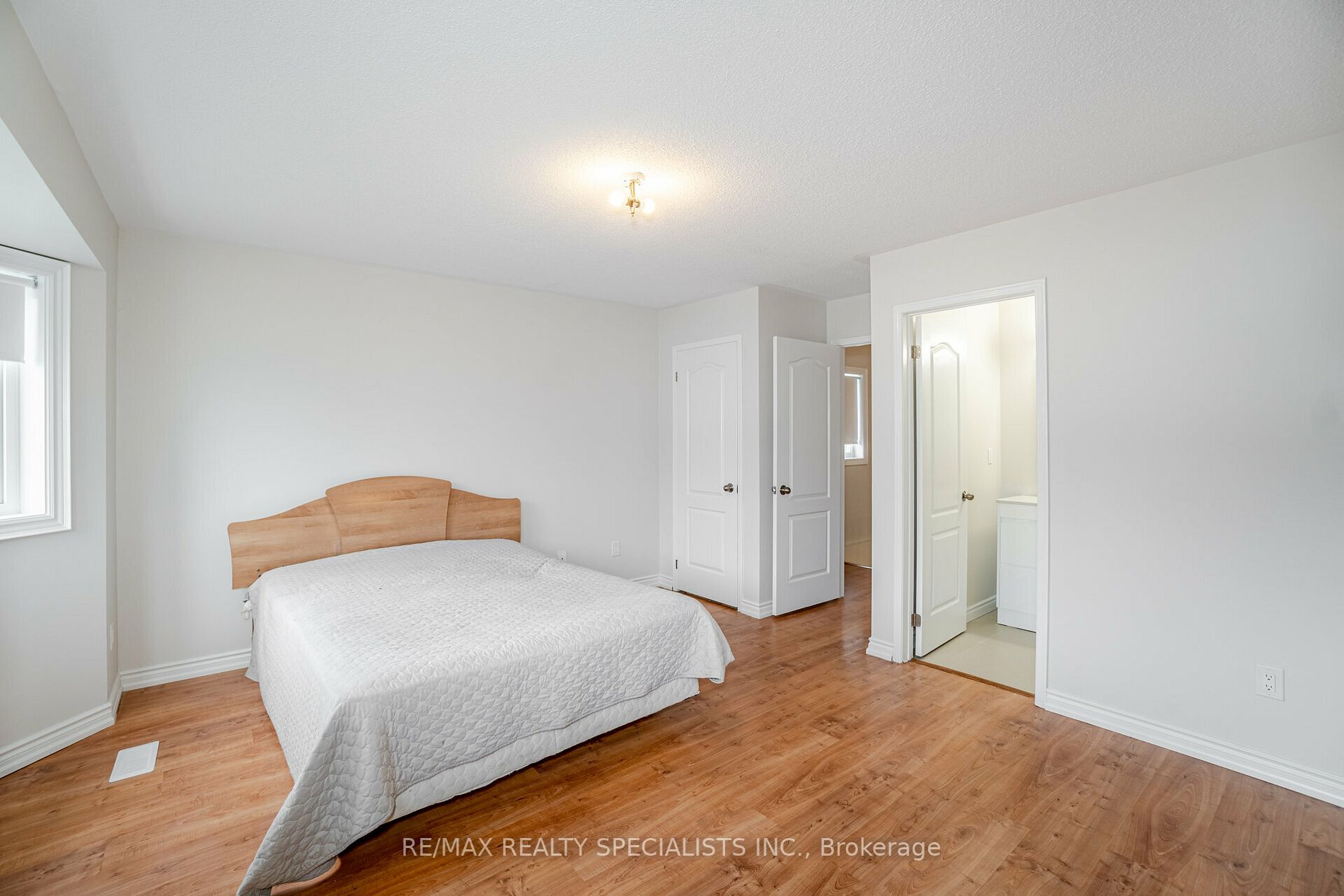 5255 Guildwood Way, #36