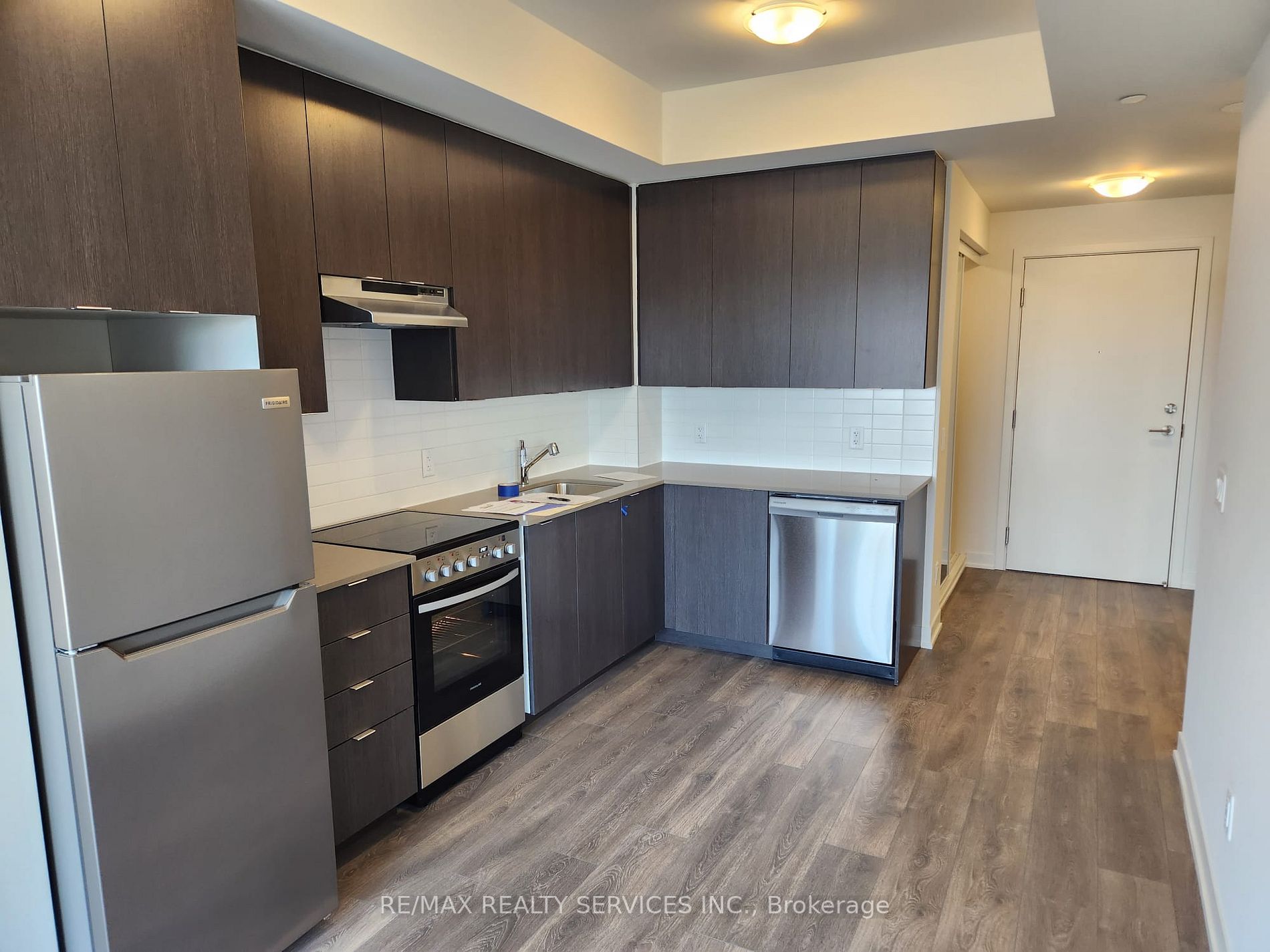 62 Sky Harbour Dr, #411
