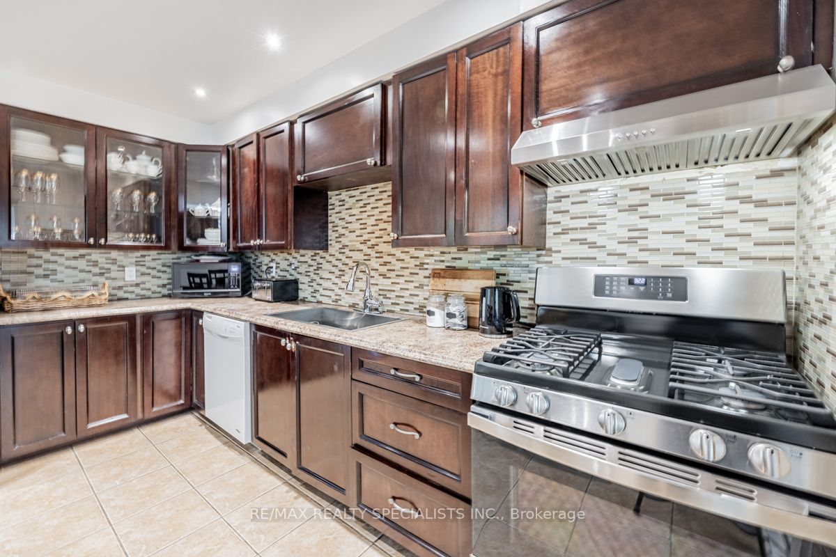 2278 Middlesmoor Cres