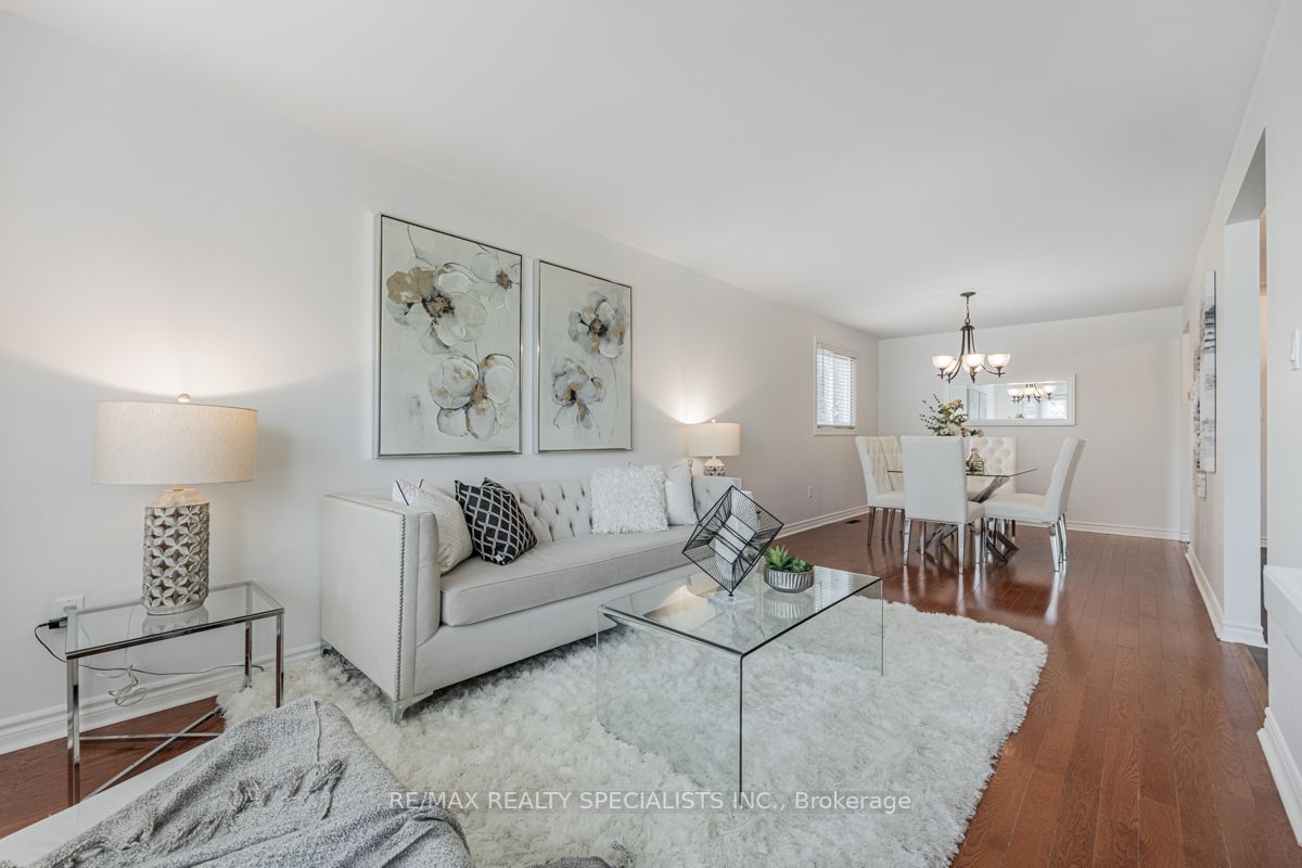 2278 Middlesmoor Cres