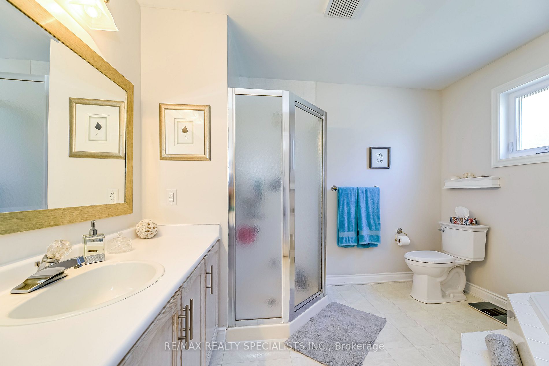 5876 Bell Harbour Dr
