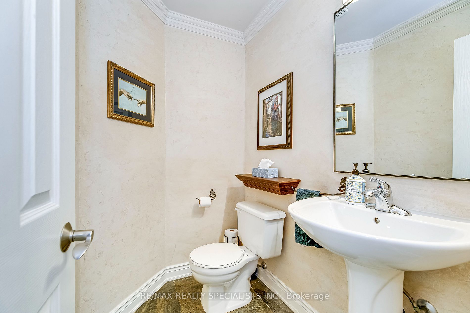 5876 Bell Harbour Dr