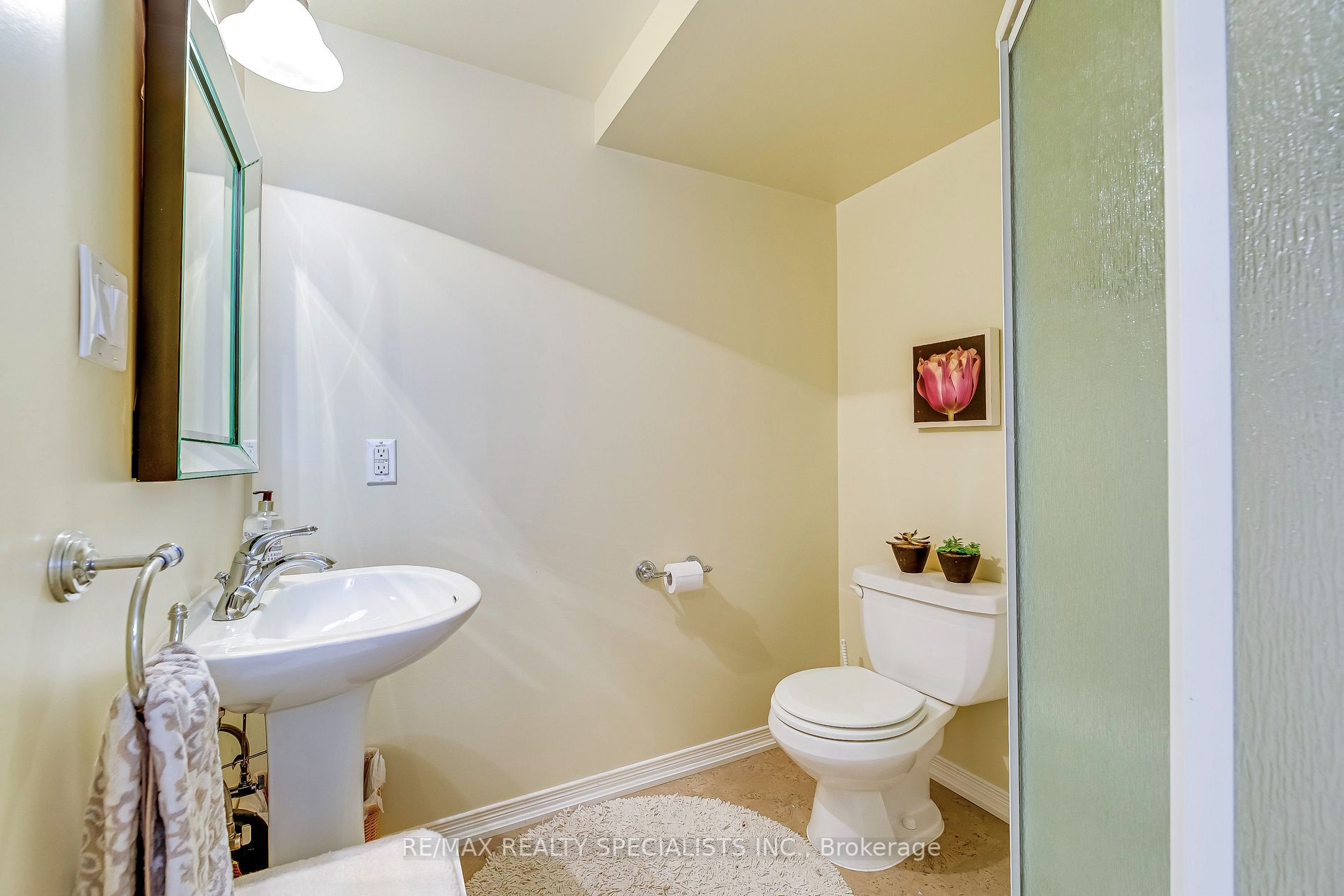 5876 Bell Harbour Dr