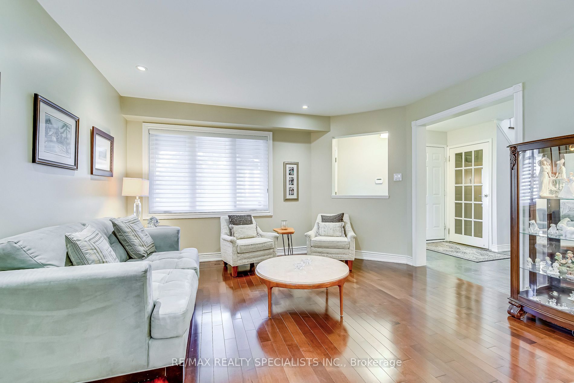 5876 Bell Harbour Dr