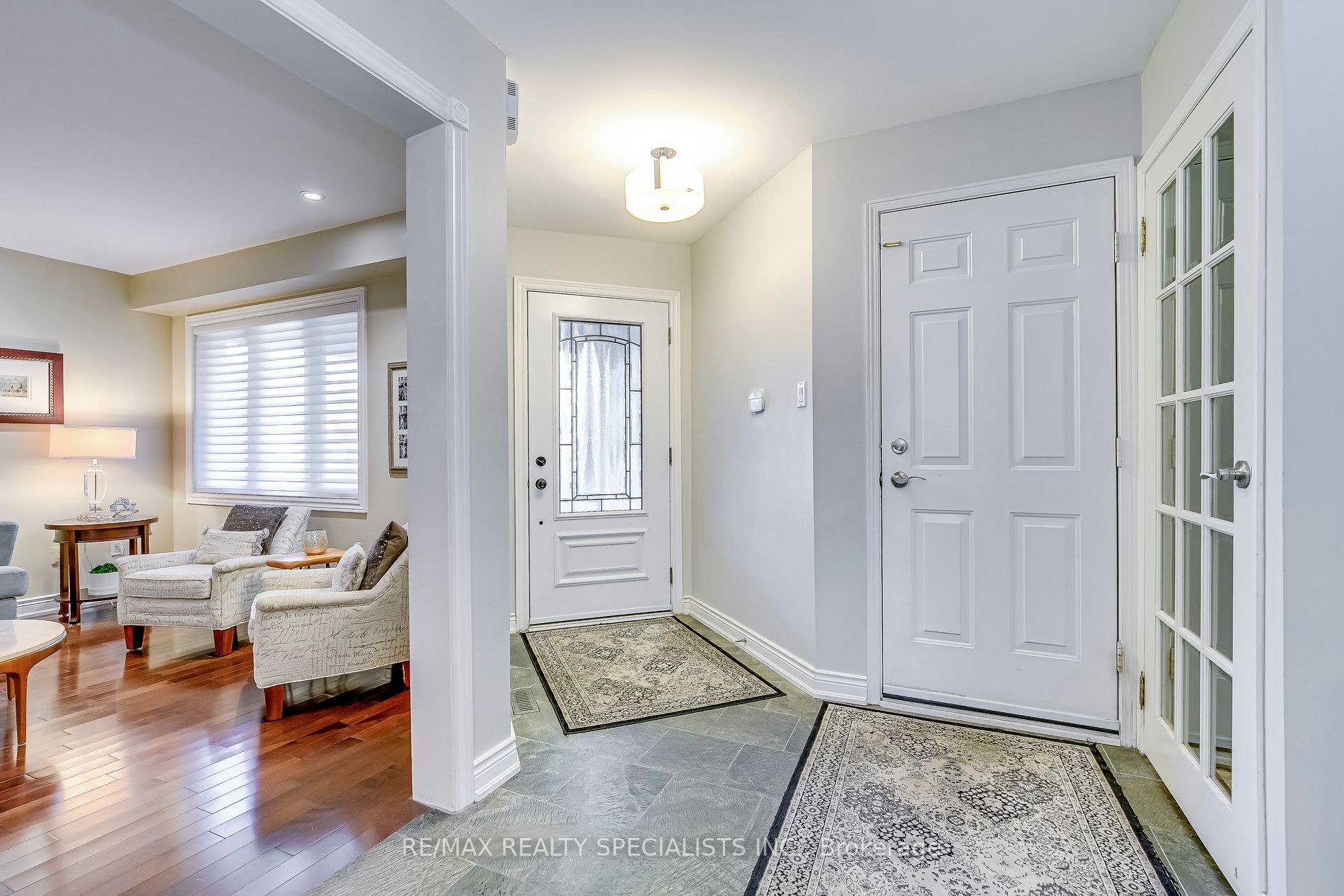 5876 Bell Harbour Dr