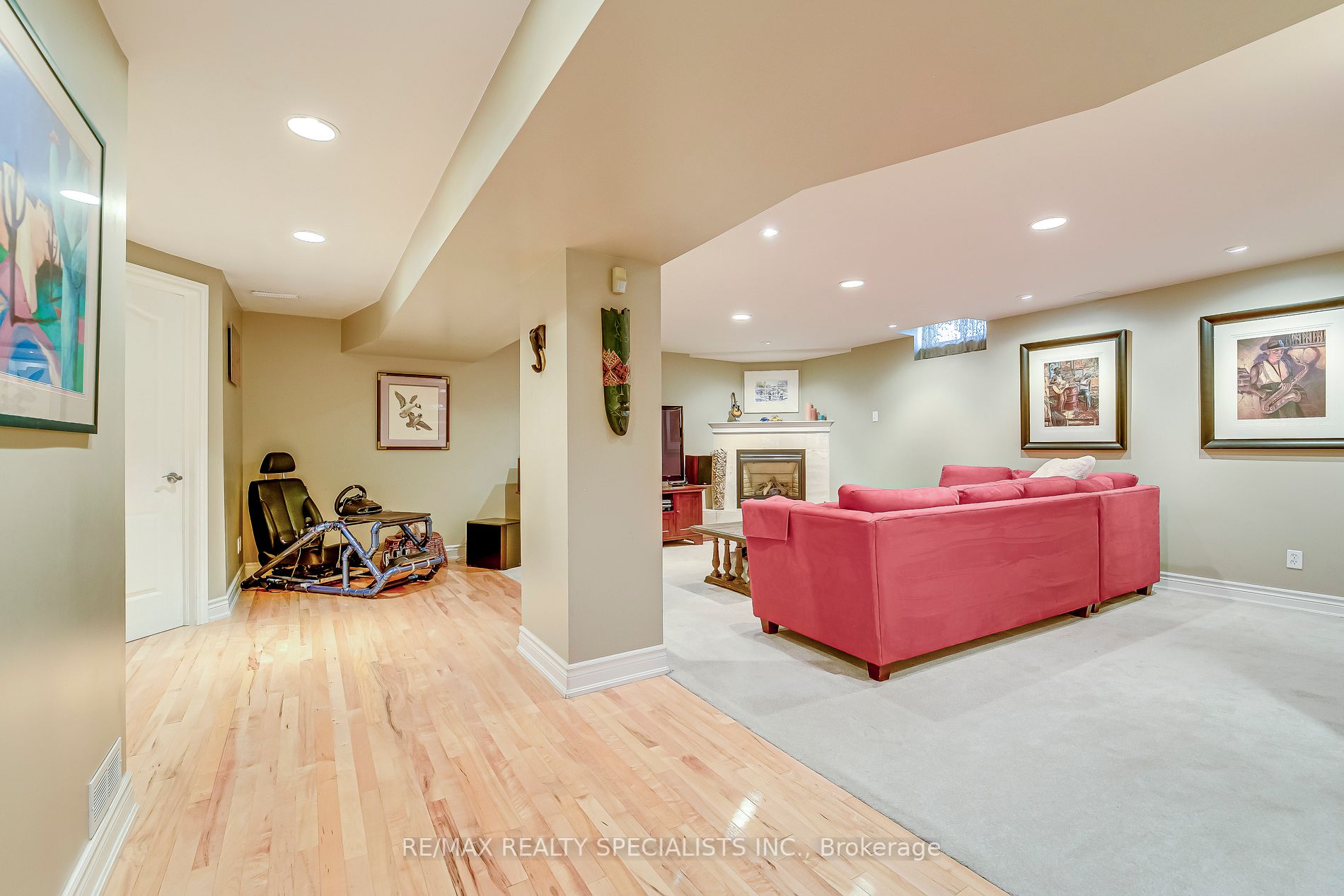 5876 Bell Harbour Dr