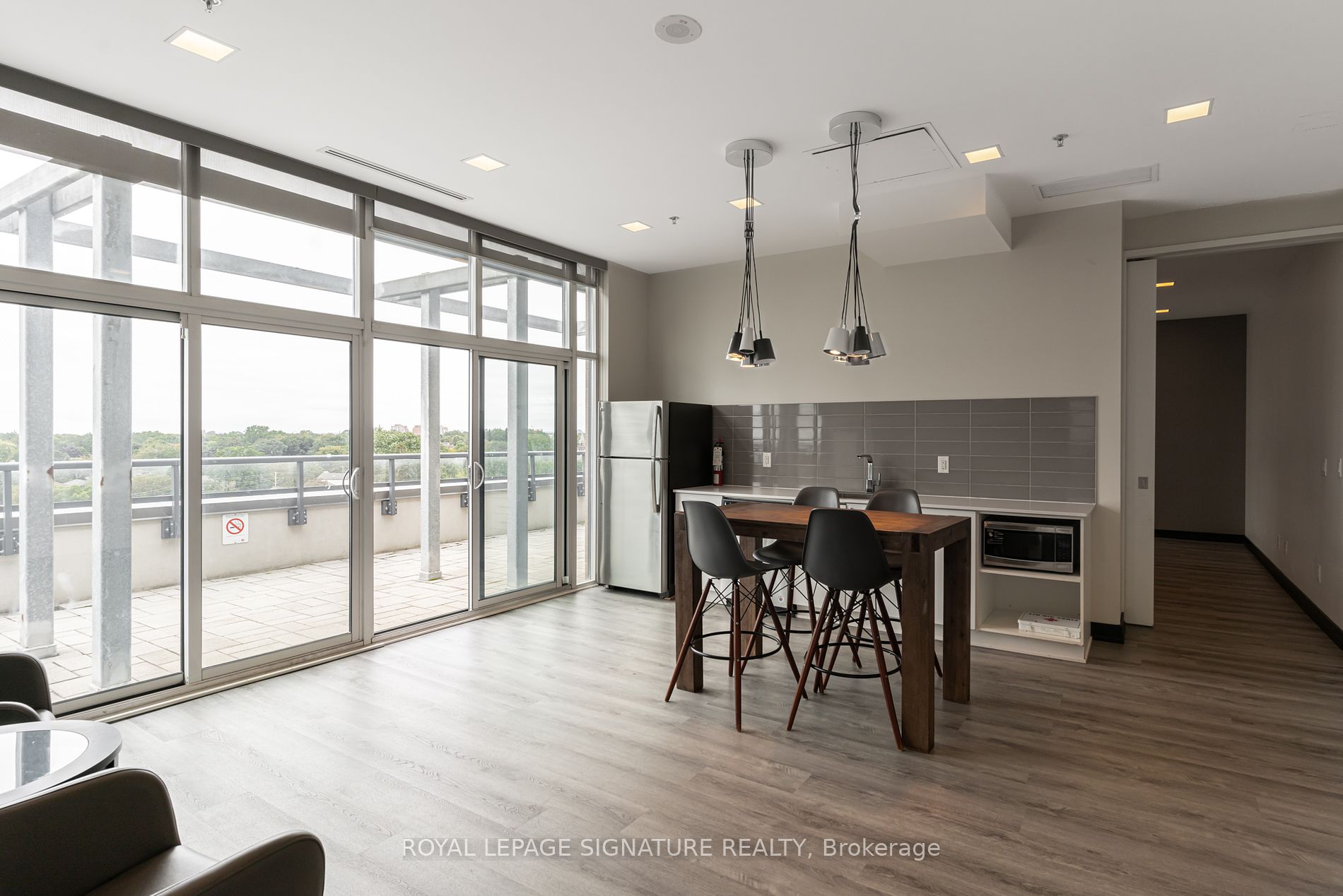 11 Superior Avenue, #504