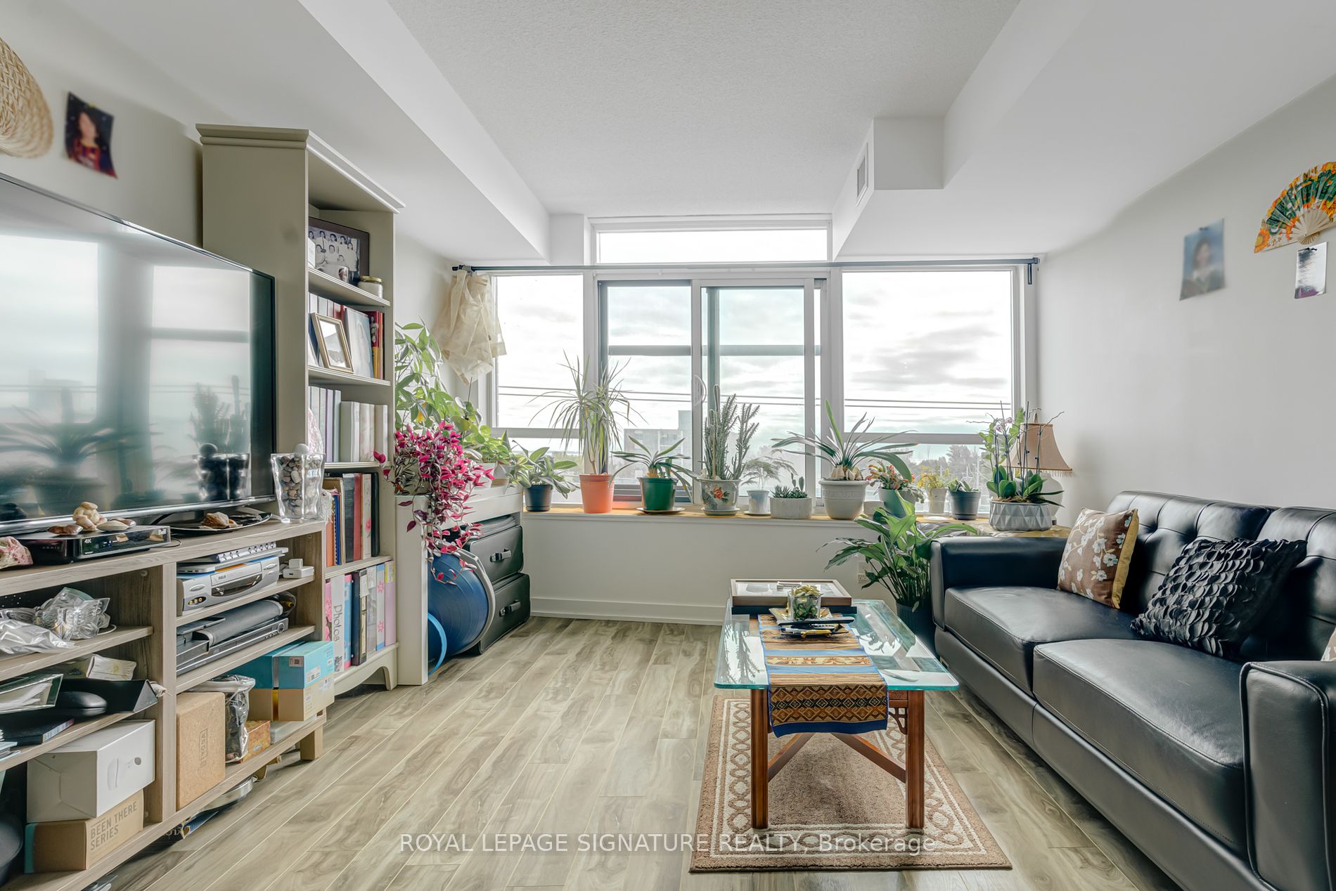 11 Superior Avenue, #504