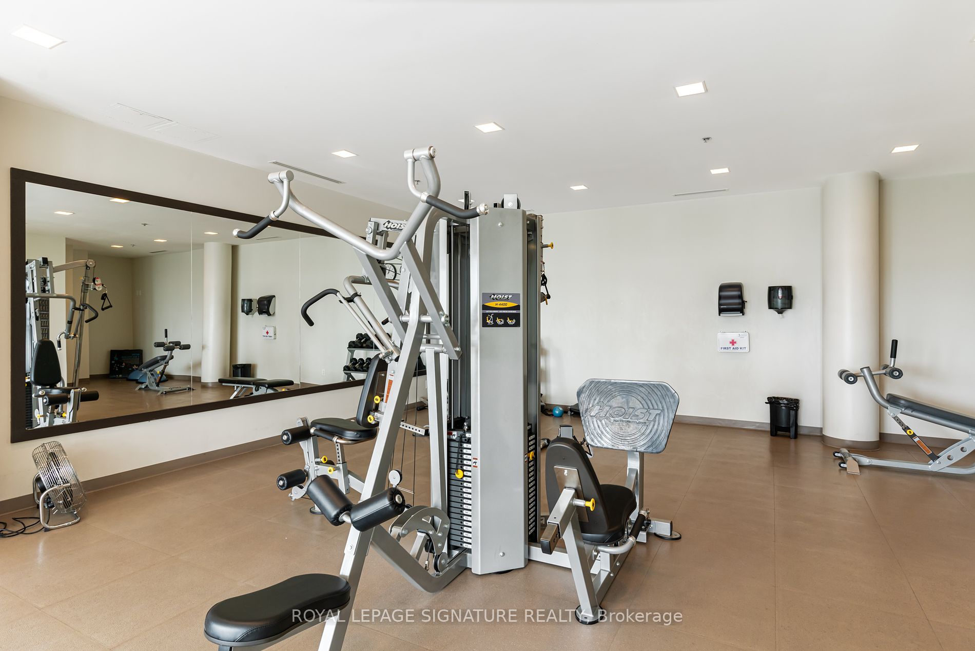 11 Superior Avenue, #504