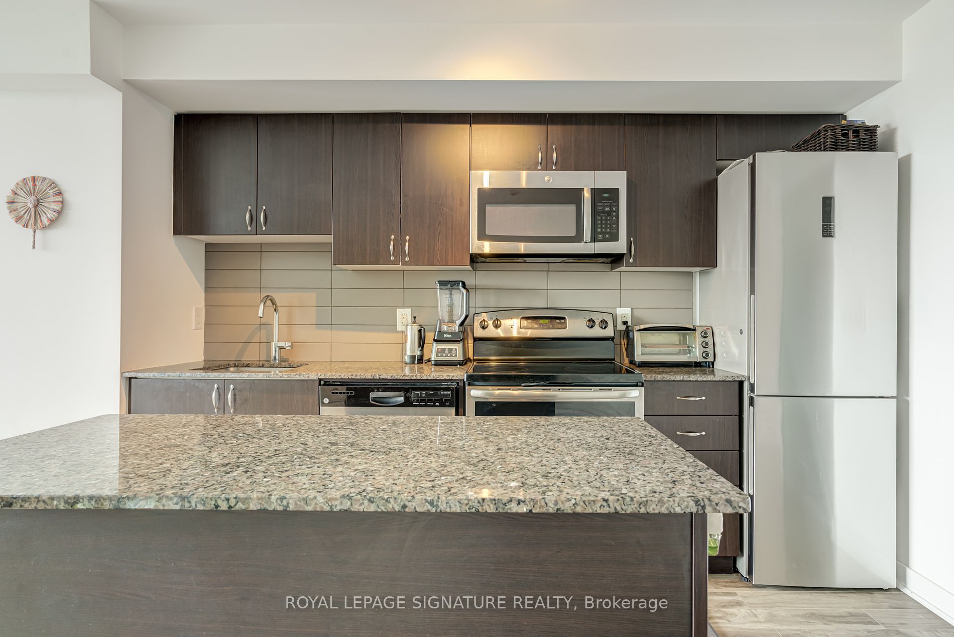 11 Superior Avenue, #504