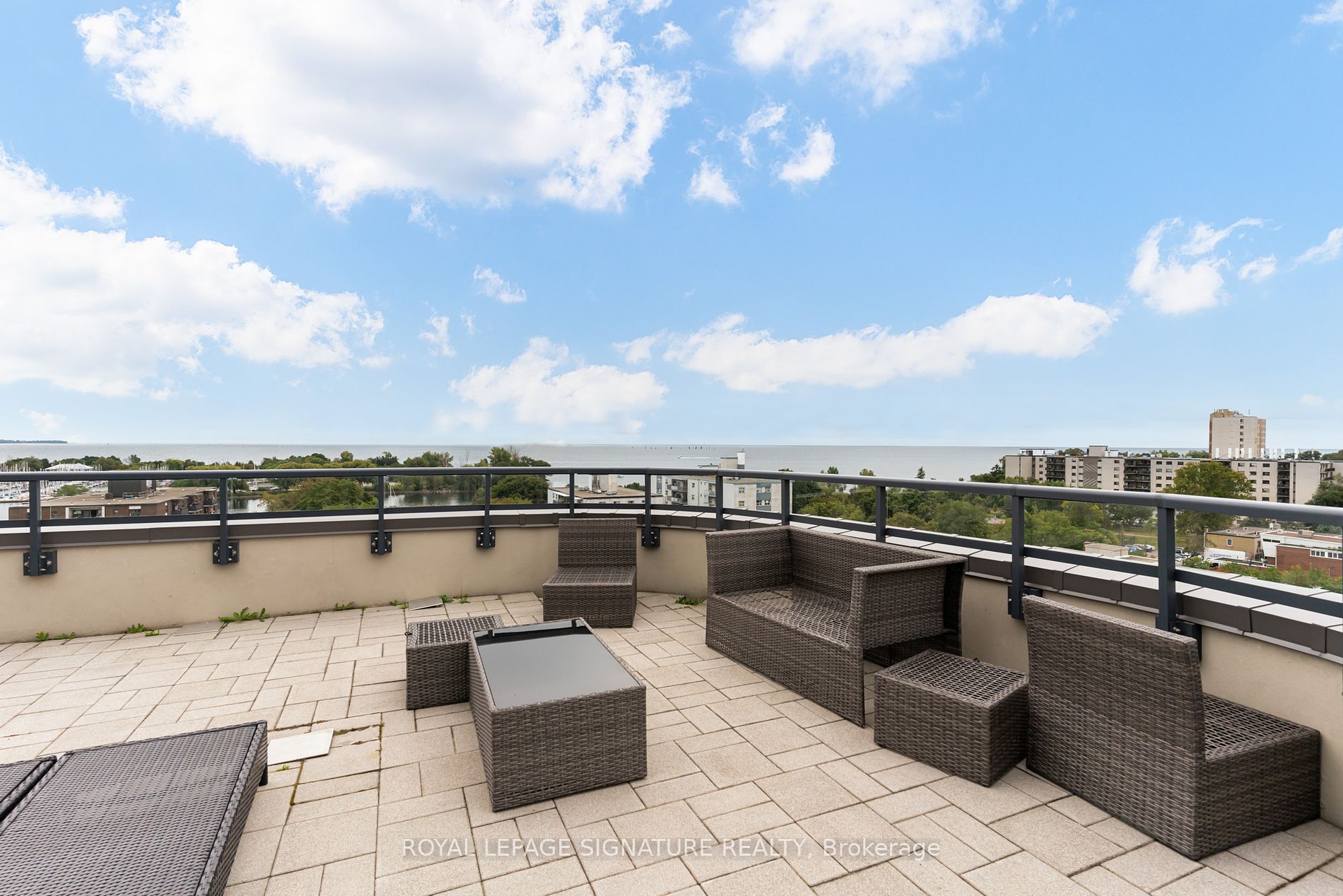 11 Superior Avenue, #504