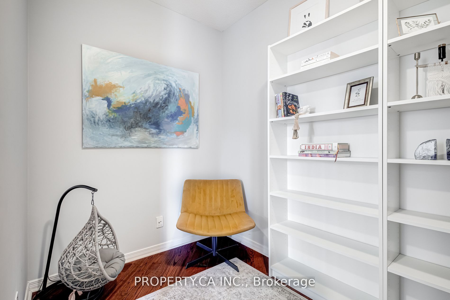 2230 Lake Shore Blvd W, #204