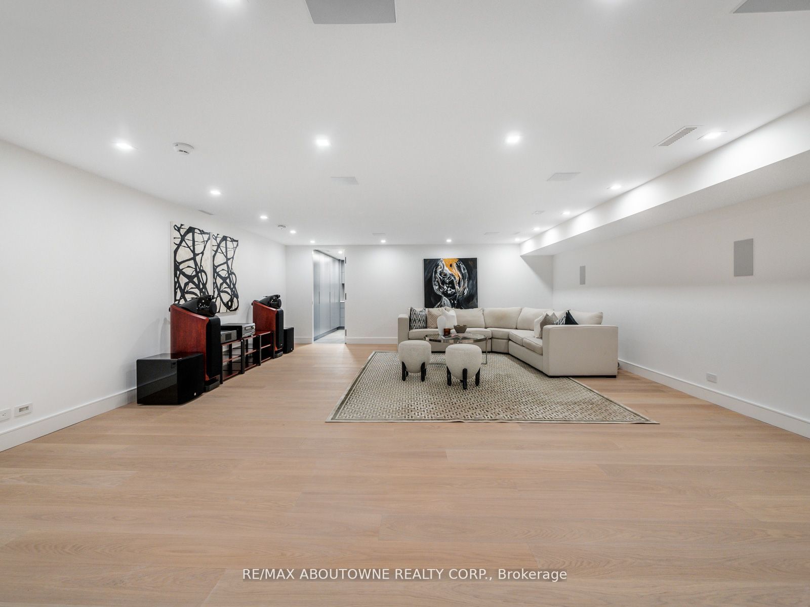 210 Chartwell Road