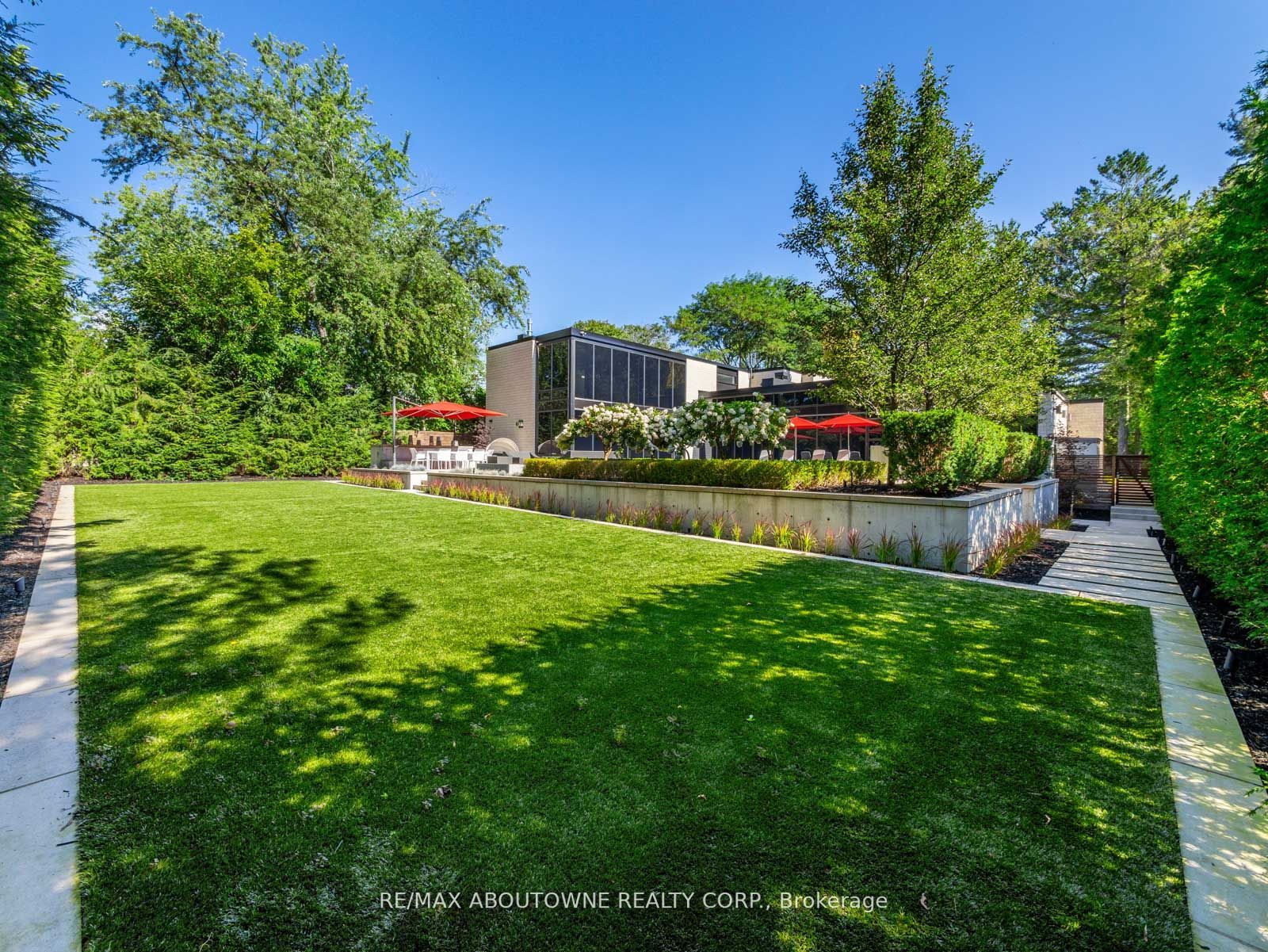 210 Chartwell Road