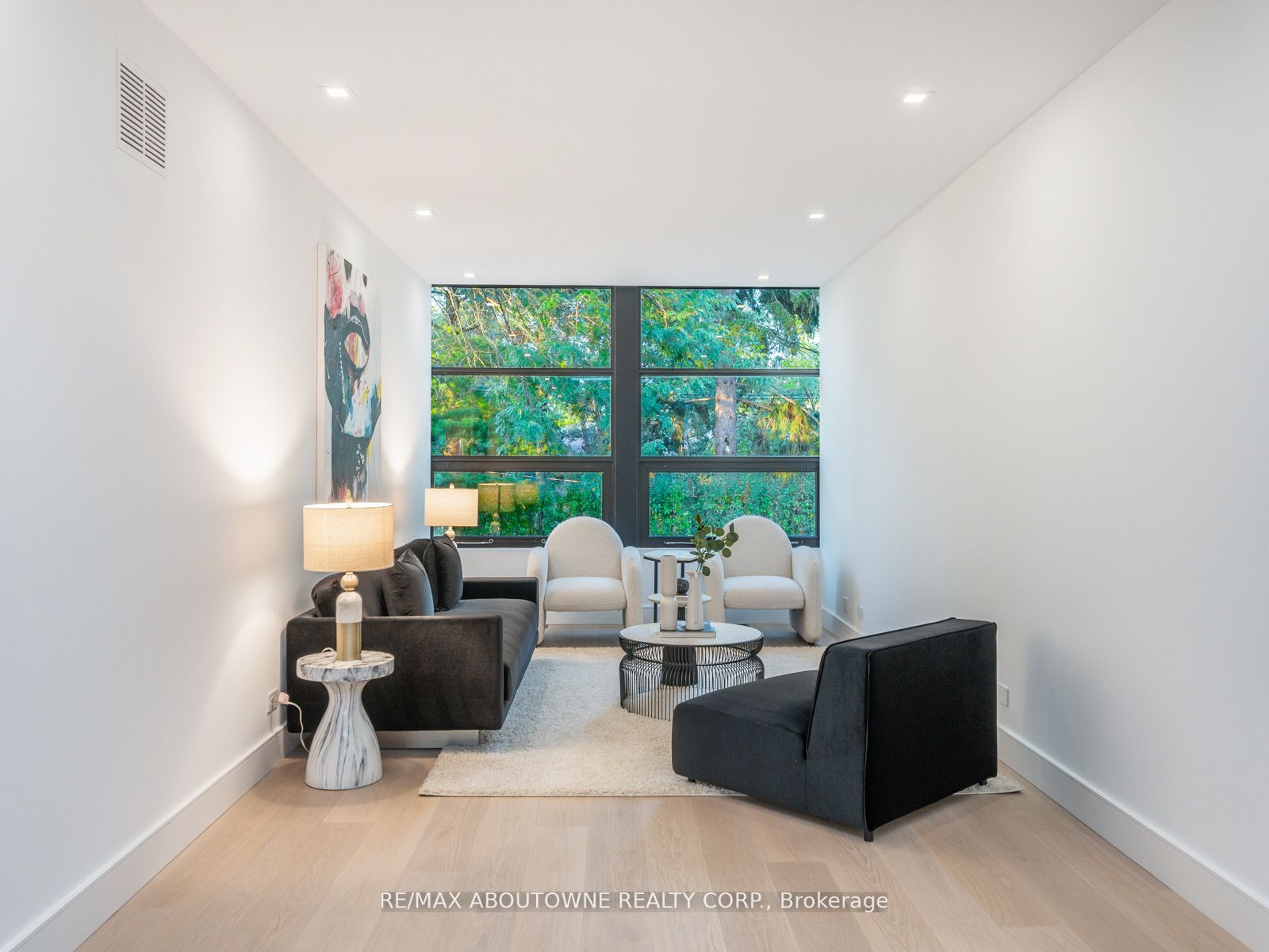 210 Chartwell Road
