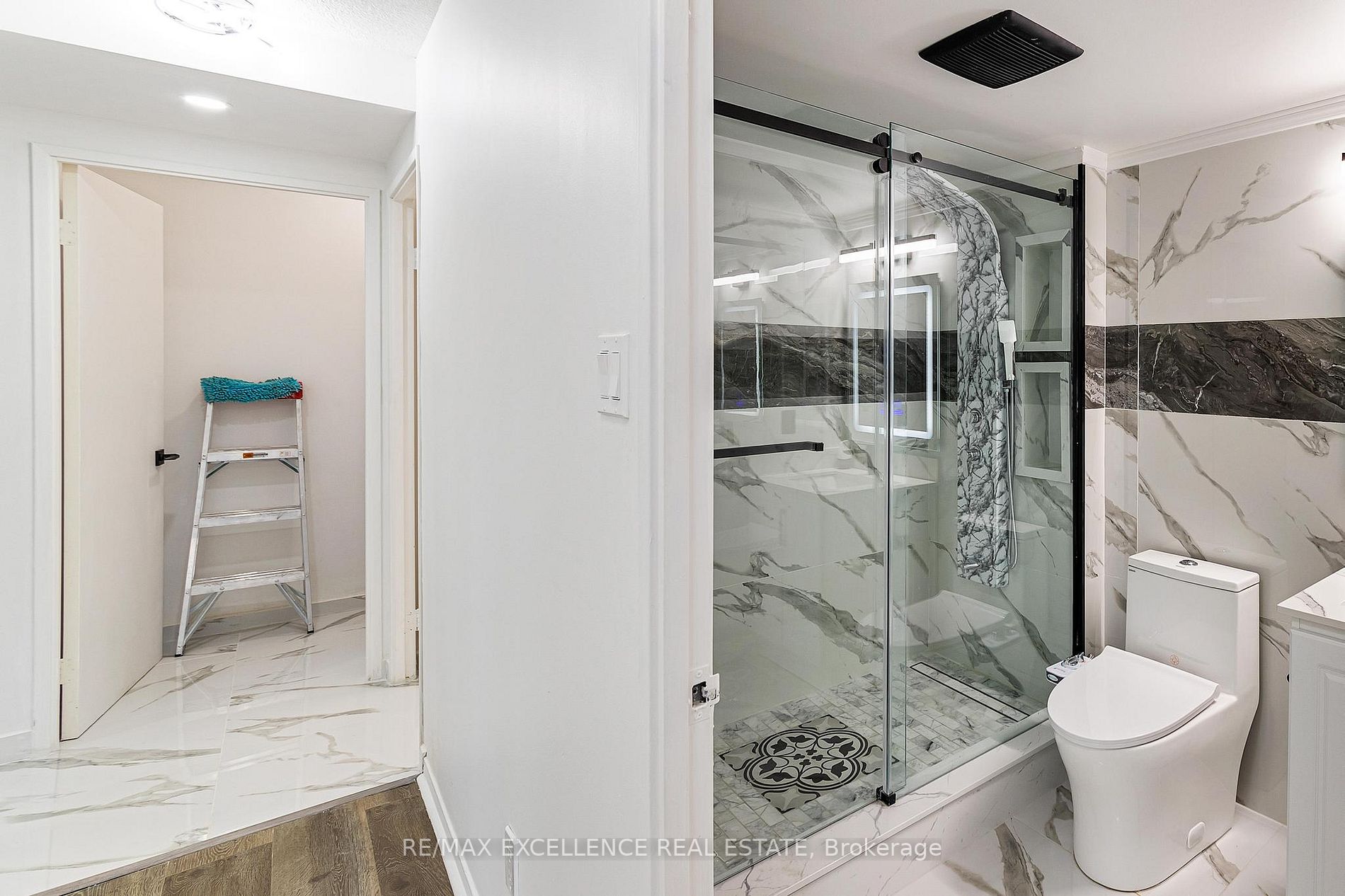 115 Hillcrest Ave E, #1913