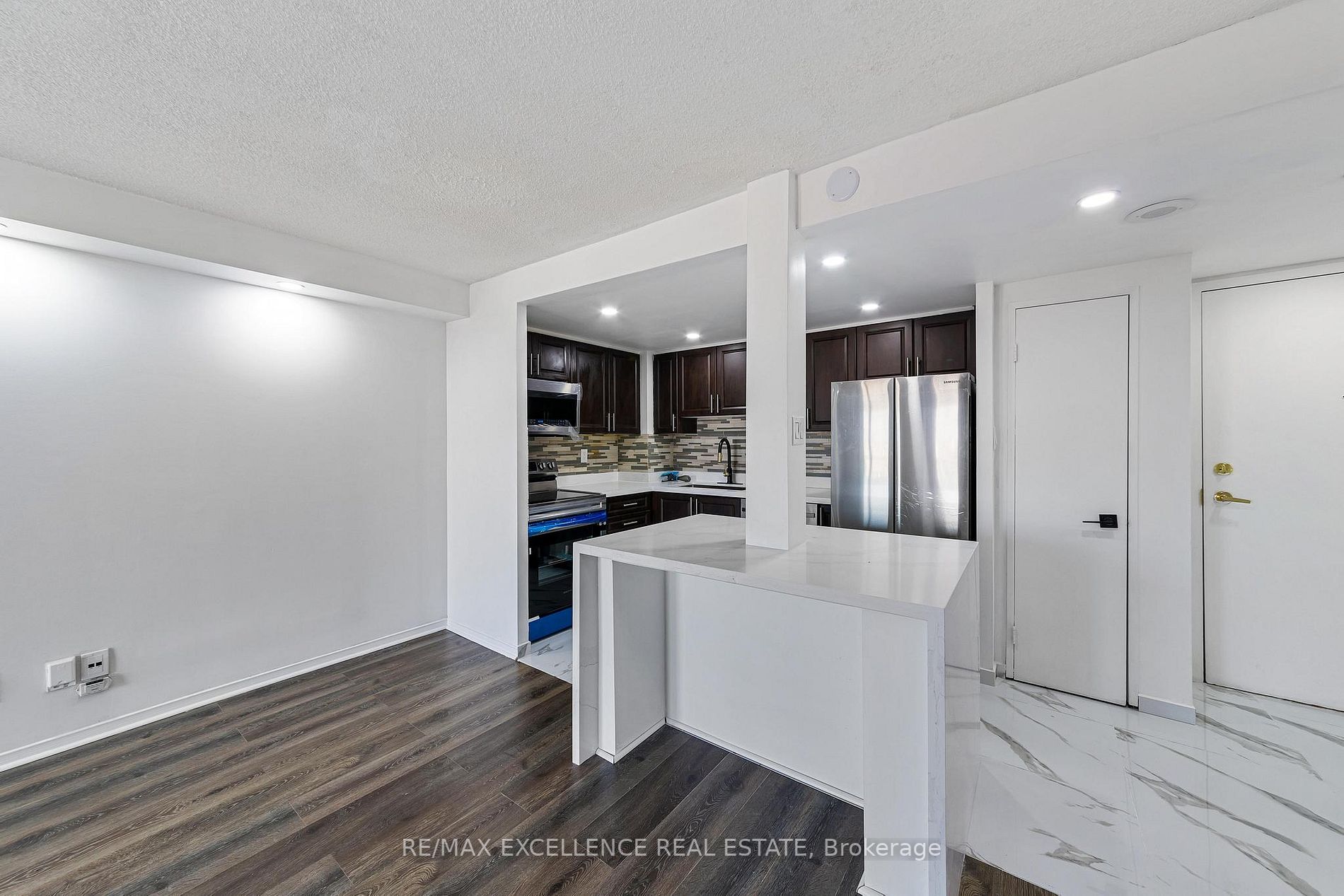 115 Hillcrest Ave E, #1913