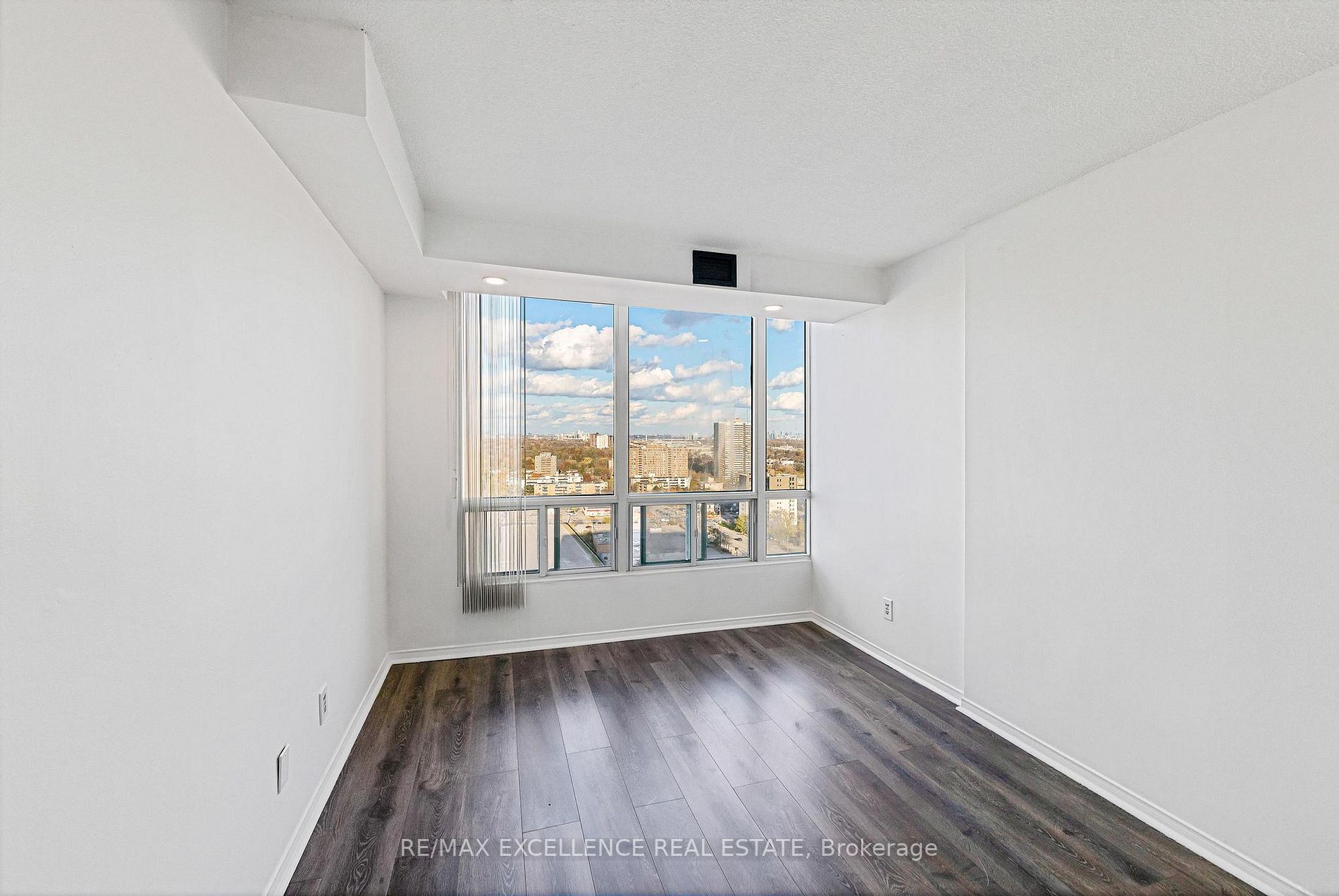 115 Hillcrest Ave E, #1913