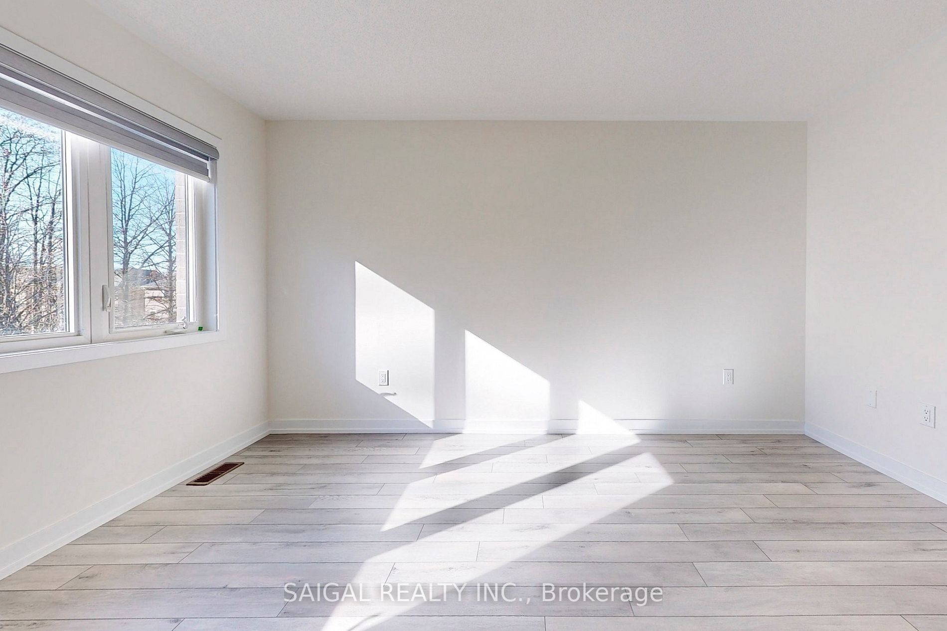1432 Rose Way